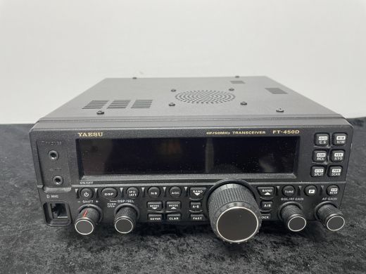 Yaesu FT-450D HF + 50Mhz 100W
