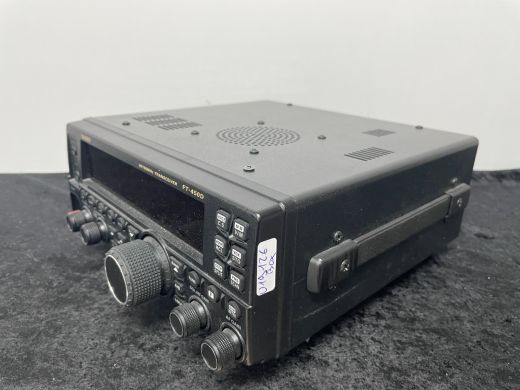 Yaesu FT-450D HF + 50Mhz 100W