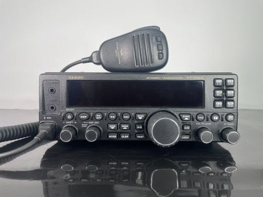 YAESU FT−450D HF/50mHトランシーバ― Yaesu FT-450D Yaesu FT-450D HF/50 MHz Transceivers | DX