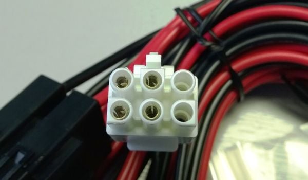 FT-847 6-poliges DC Stromkabel – Für Yaesu, Kenwood, Icom Funkgeräte, Mit Polungsschutz