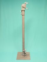 Tilt Over Mast Support - BE102