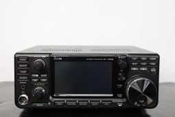 Icom IC-7300 (USED)